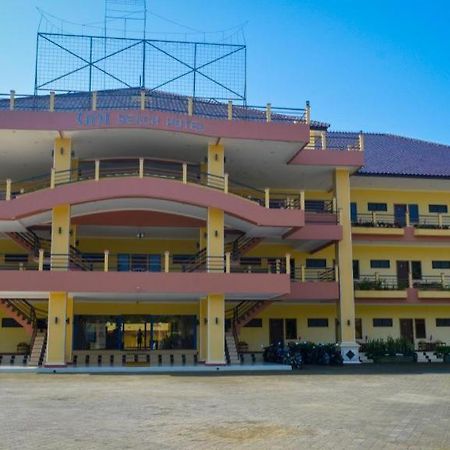 Uni Beach Hotel Pangandaran Eksteriør bilde