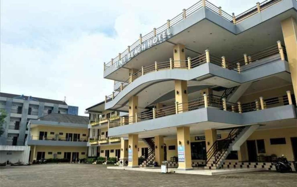 Uni Beach Hotel Pangandaran Eksteriør bilde